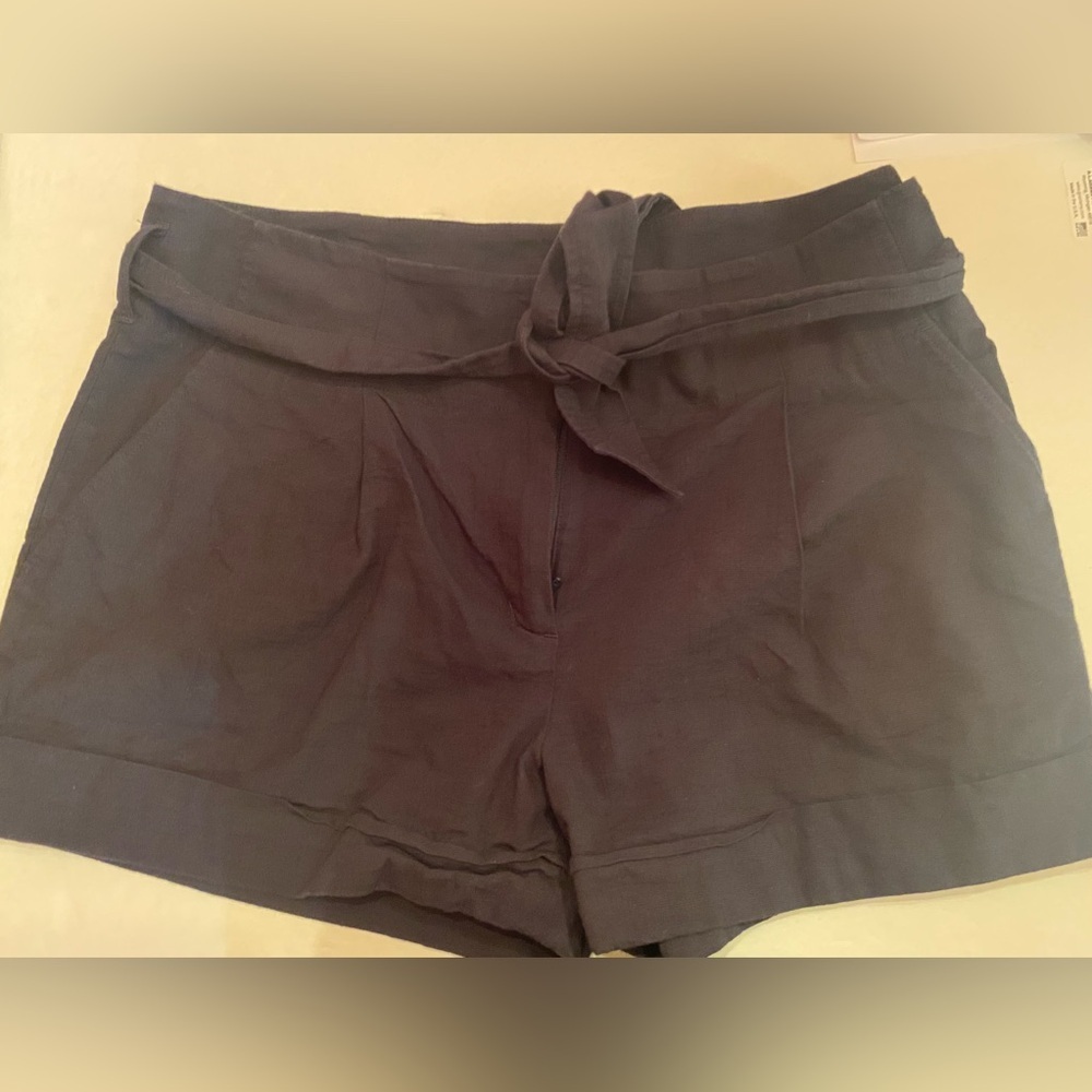 BCBG‎ Woman's Navy Shorts Size 10